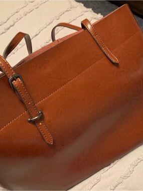 Women's Shoulder Tote Bag in Cognac Brown